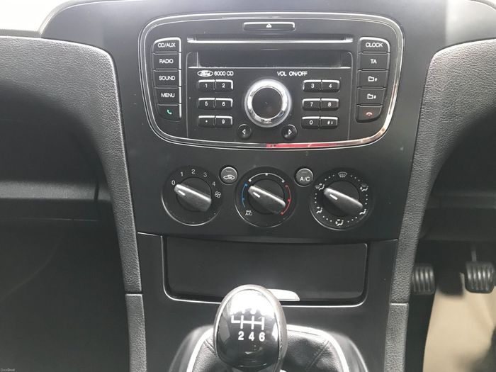 Ford Galaxy 2015