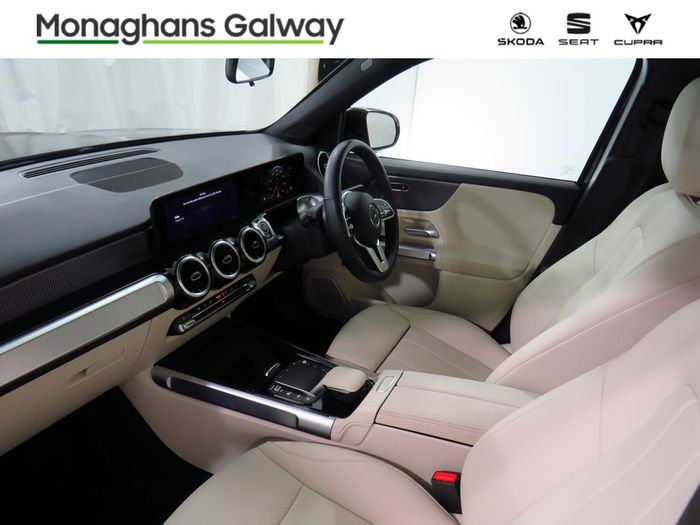 Mercedes-Benz GLB 2023