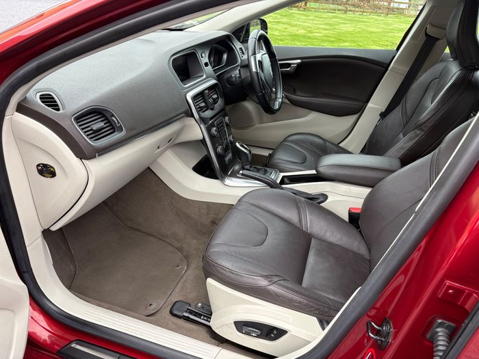 Volvo V40 2013