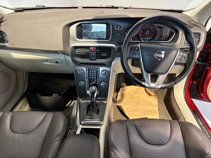Volvo V40 2013