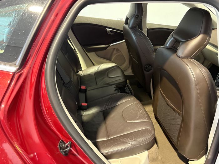 Volvo V40 2013