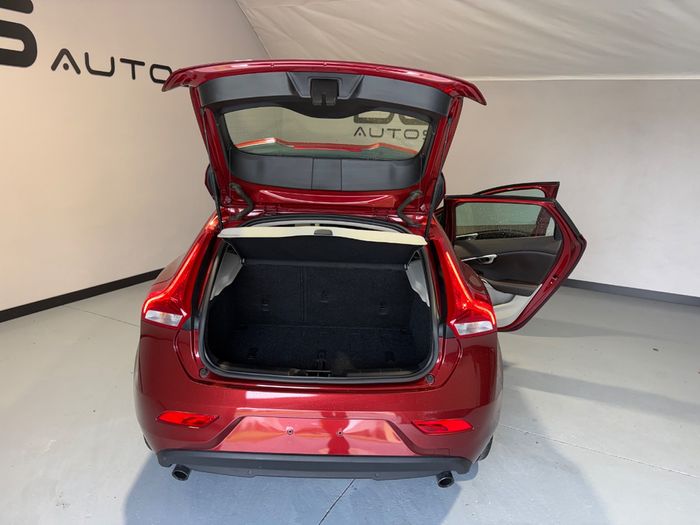 Volvo V40 2013