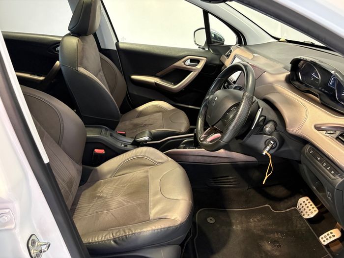 Peugeot 2008 2015