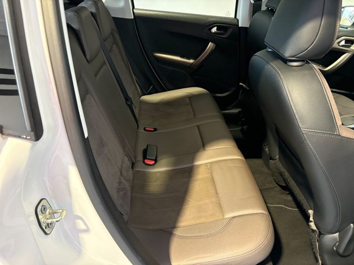 Peugeot 2008 2015
