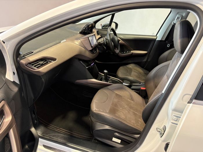 Peugeot 2008 2015