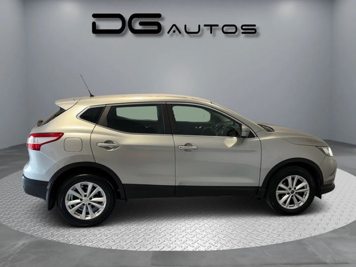 Nissan QASHQAI 2015