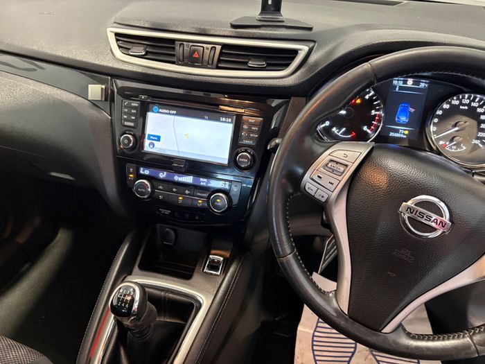 Nissan QASHQAI 2015