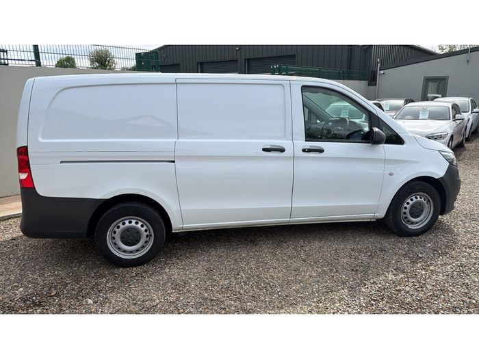 Mercedes-Benz Vito 2023