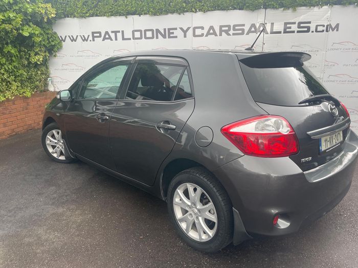 Toyota Auris 2011