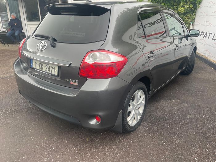 Toyota Auris 2011