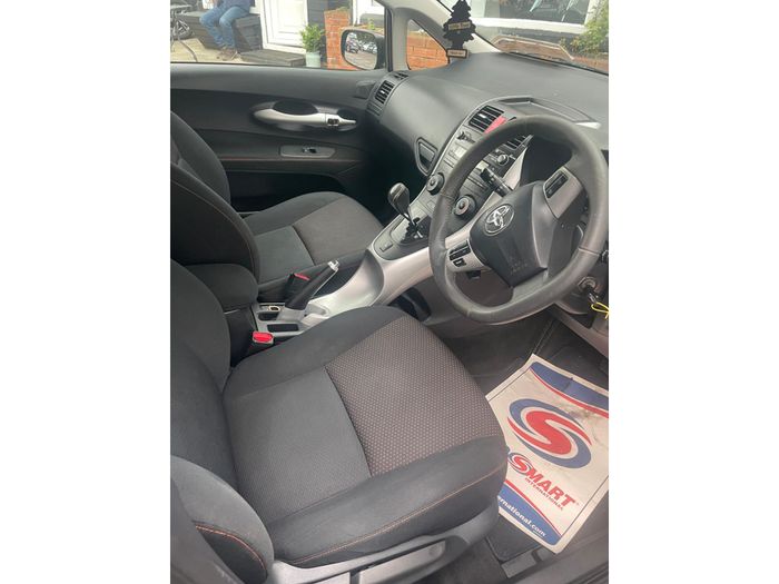 Toyota Auris 2011