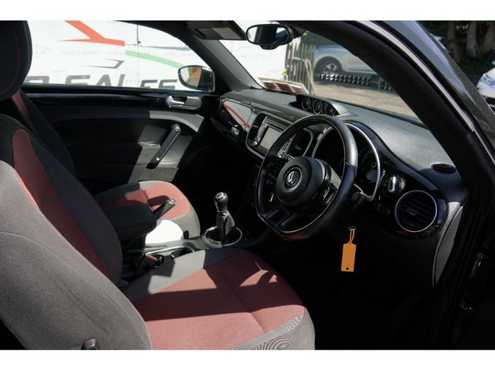 Volkswagen Beetle 2015