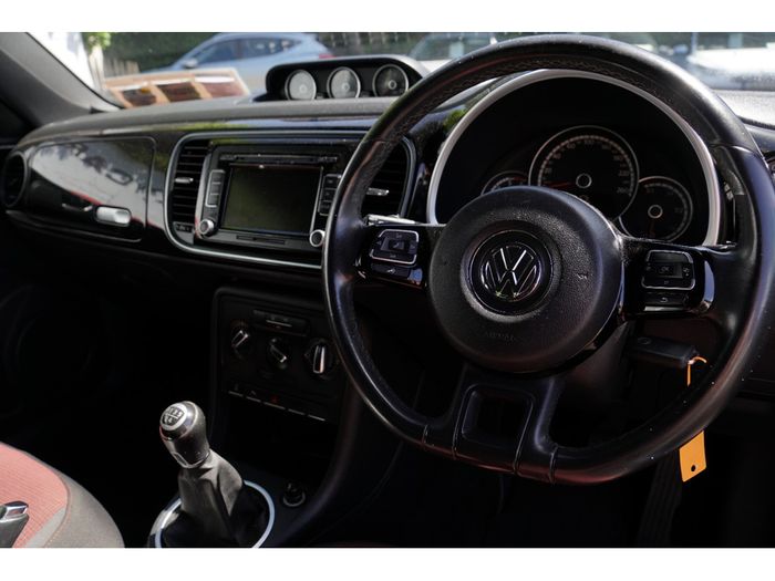 Volkswagen Beetle 2015