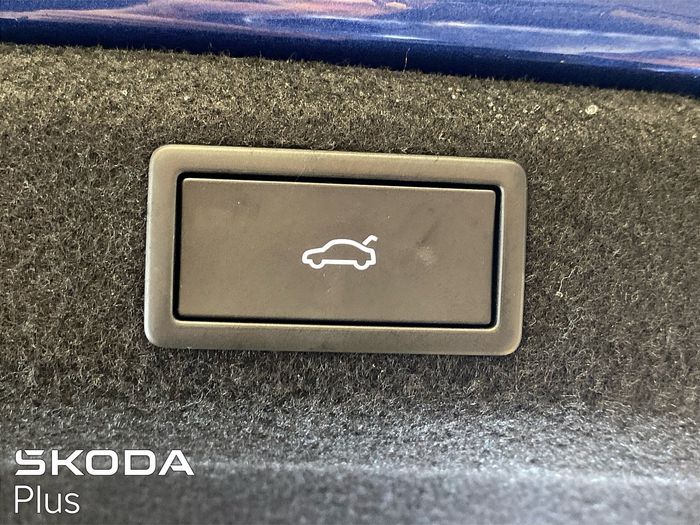 Skoda Superb 2025