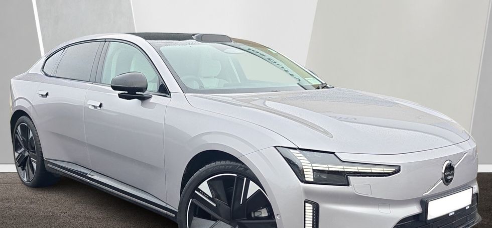Volvo ES90 2026