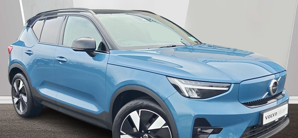Volvo EX40 2026