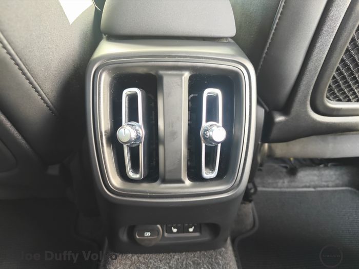 Volvo C40 2024