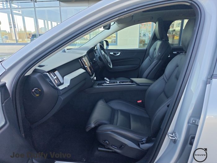 Volvo XC60 2025
