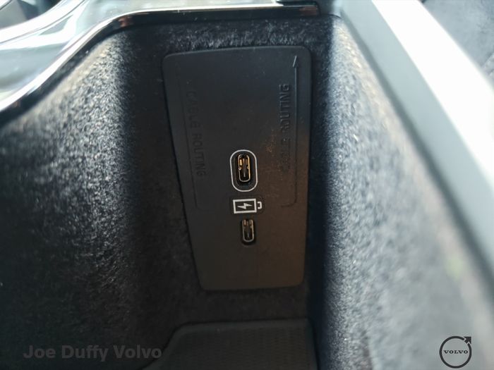 Volvo XC60 2025