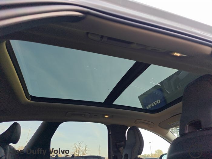 Volvo XC60 2025