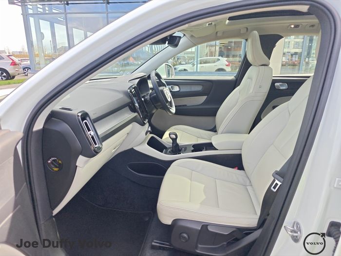 Volvo XC40 2022