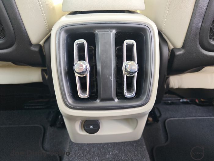 Volvo XC40 2022