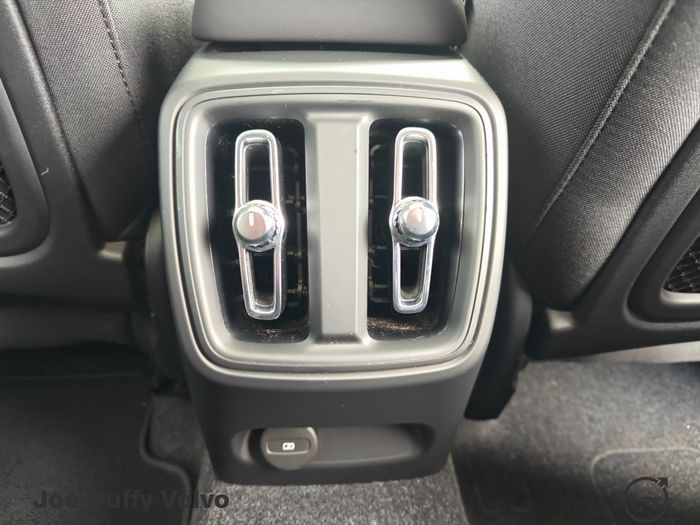 Volvo C40 2024