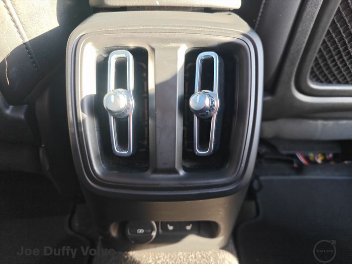Volvo XC40 2023