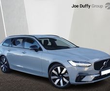 Volvo V90 2025