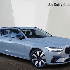 Volvo V90 2025
