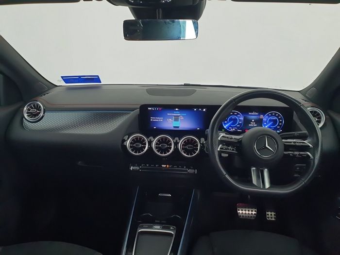 Mercedes-Benz EQA 2024
