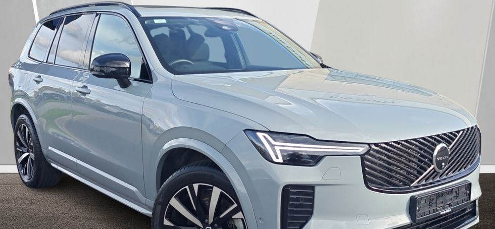 Volvo XC90 2025