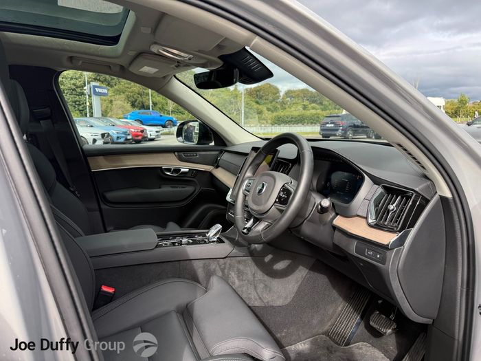Volvo XC90 2025