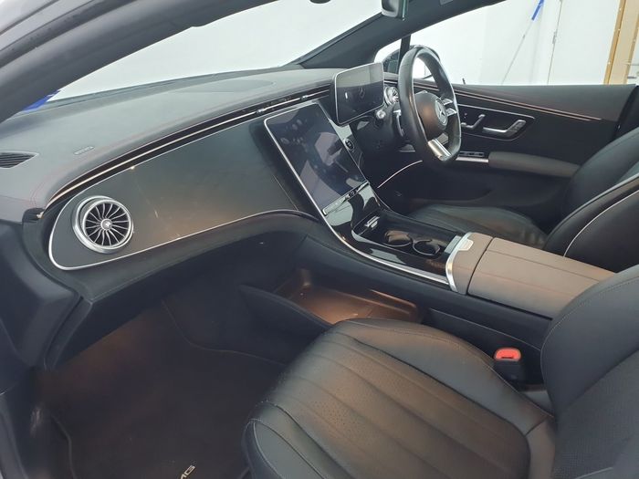 Mercedes-Benz EQS 2023