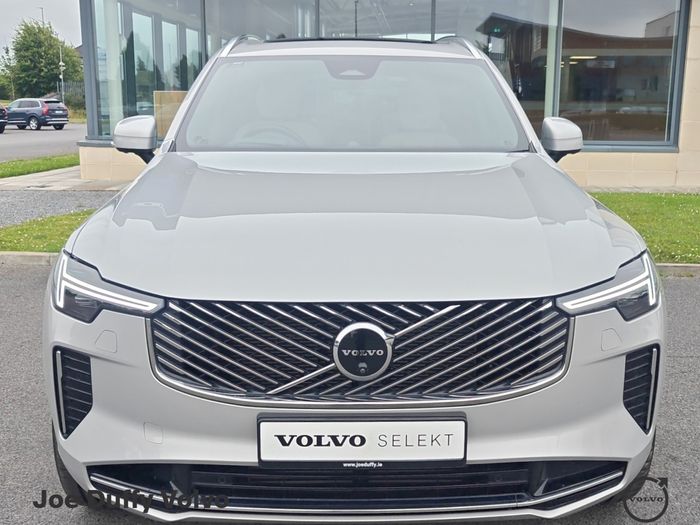 Volvo XC90 2025
