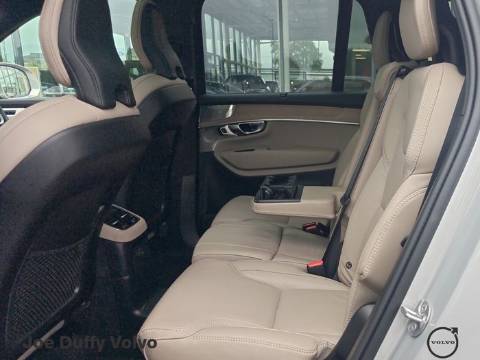 Volvo XC90 2025