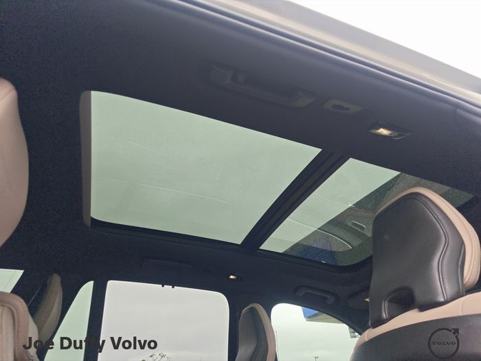 Volvo XC90 2025