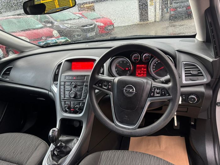 Opel Astra 2014