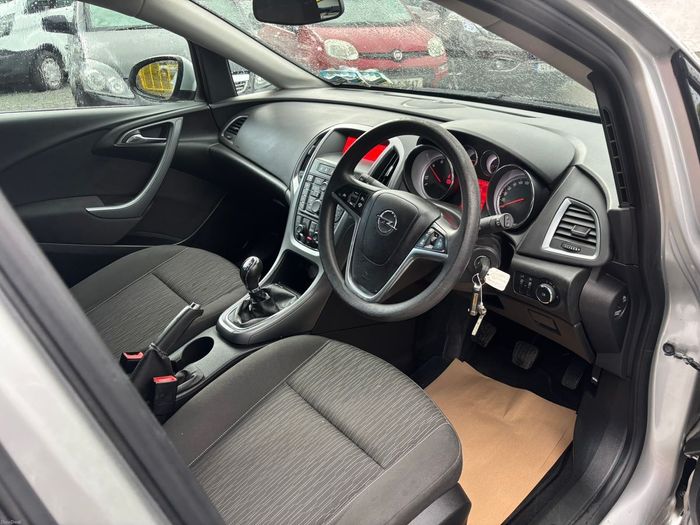 Opel Astra 2014