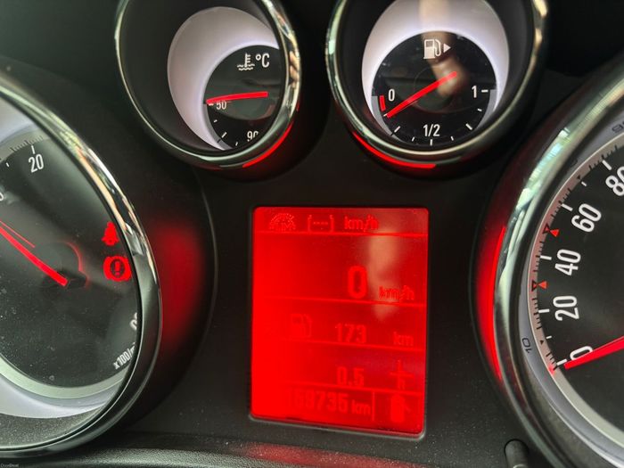 Opel Astra 2014