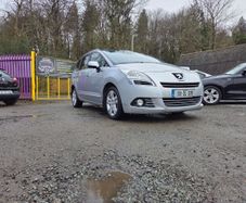 Peugeot 5008 2013