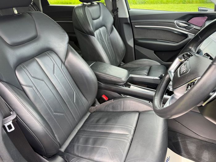 Audi E-Tron 2019