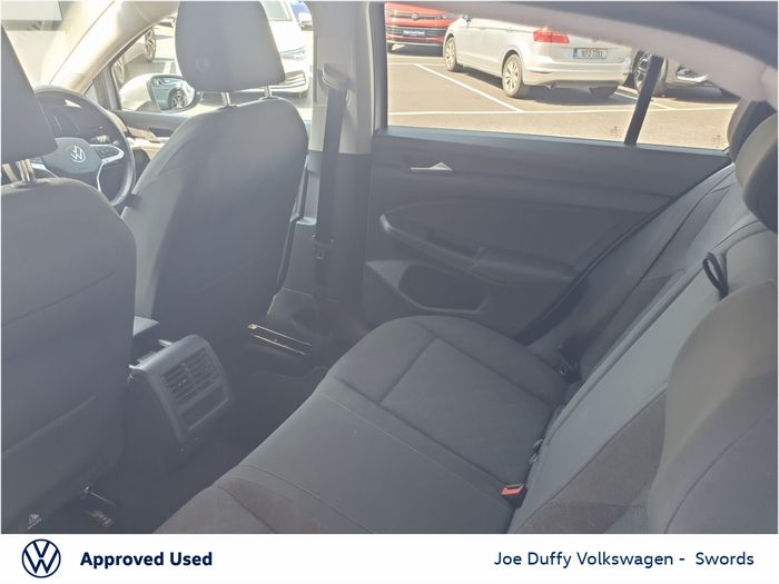Volkswagen Golf 2024