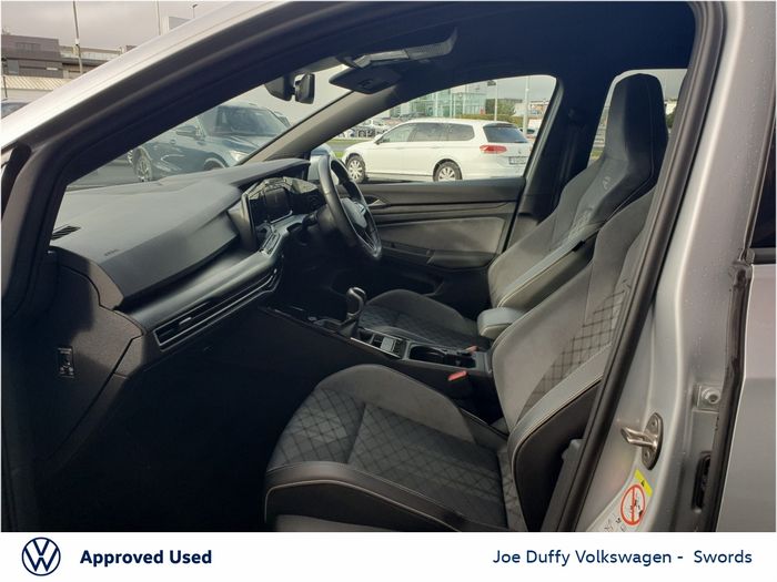 Volkswagen Golf 2024