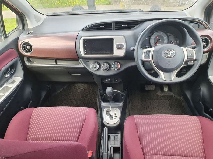 Toyota Yaris 2015