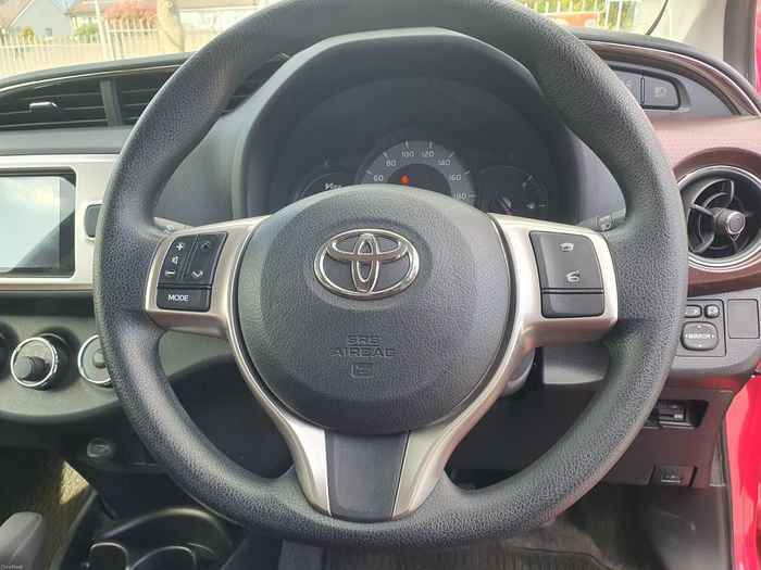 Toyota Yaris 2015
