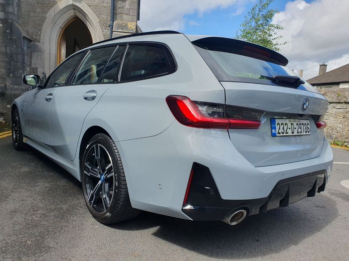 BMW 3 Series 2023