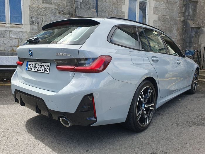 BMW 3 Series 2023