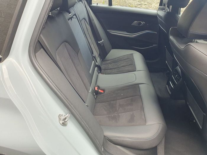 BMW 3 Series 2023