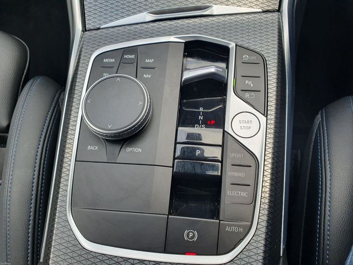 BMW 3 Series 2023